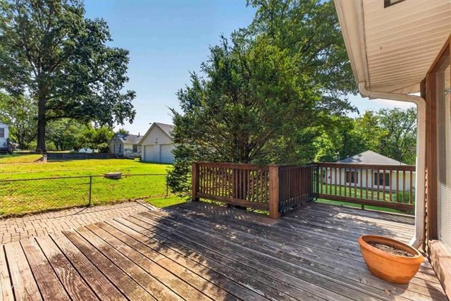 734 N Allen Road, Independence, MO 64050