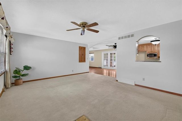 734 N Allen Road, Independence, MO 64050