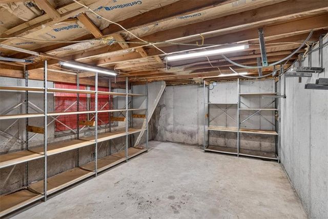 734 N Allen Road, Independence, MO 64050