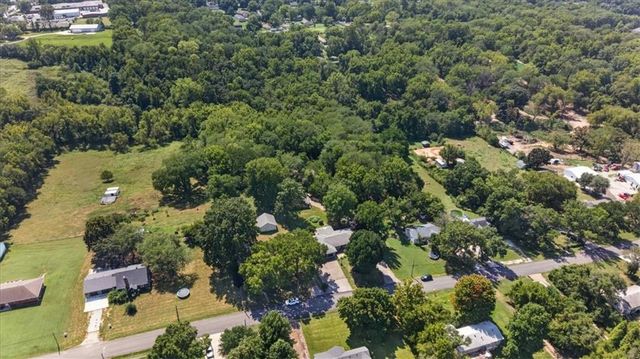 734 N Allen Road, Independence, MO 64050