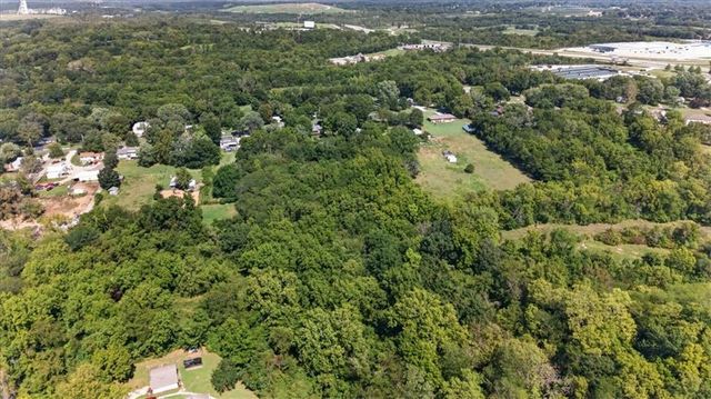 734 N Allen Road, Independence, MO 64050