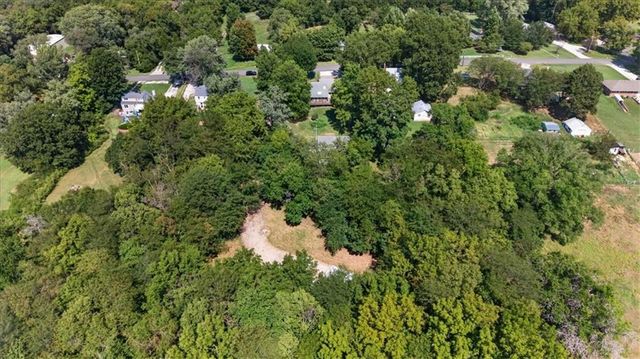 734 N Allen Road, Independence, MO 64050