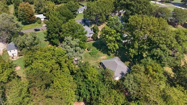 734 N Allen Road, Independence, MO 64050