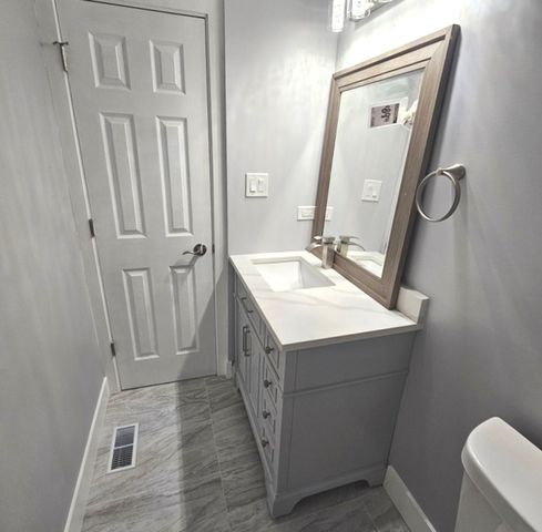 1535 E JANE Avenue, Arlington Heights, IL 60004