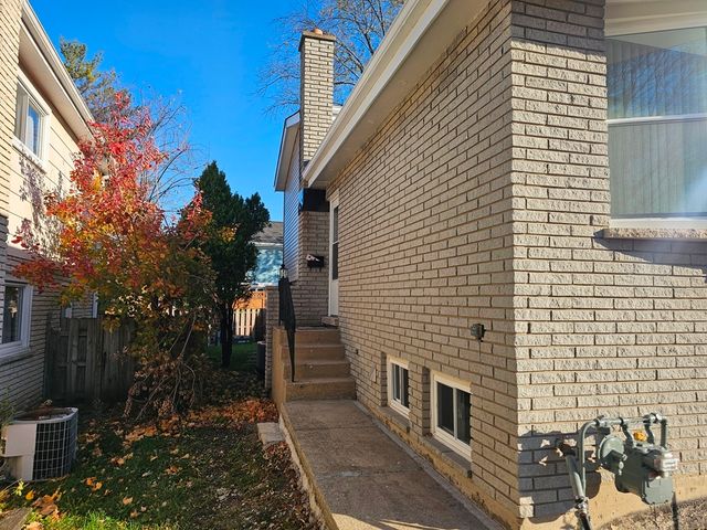 1535 E JANE Avenue, Arlington Heights, IL 60004