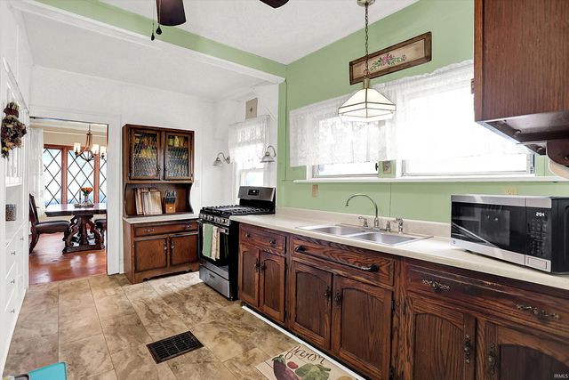 304 E Highland Avenue, Muncie, IN 47303