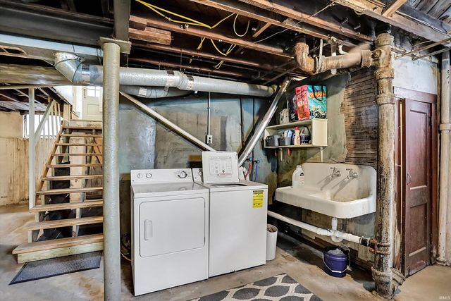 304 E Highland Avenue, Muncie, IN 47303