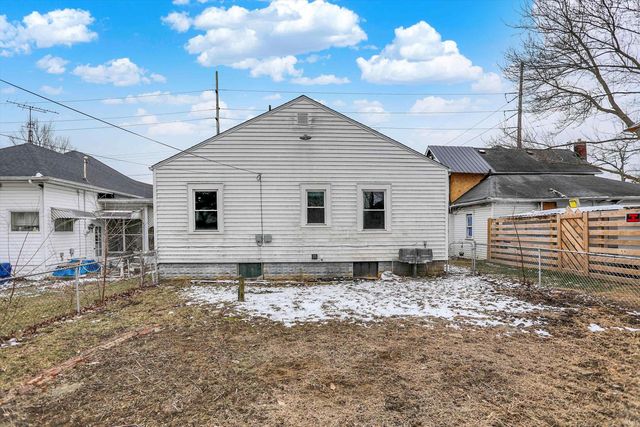 304 E Highland Avenue, Muncie, IN 47303