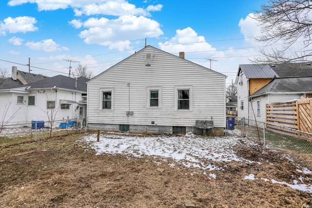 304 E Highland Avenue, Muncie, IN 47303