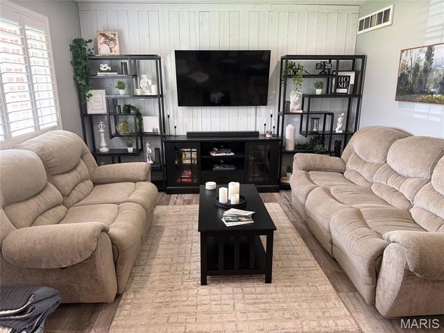 1662 Herault Place, Unincorporated, MO 63125