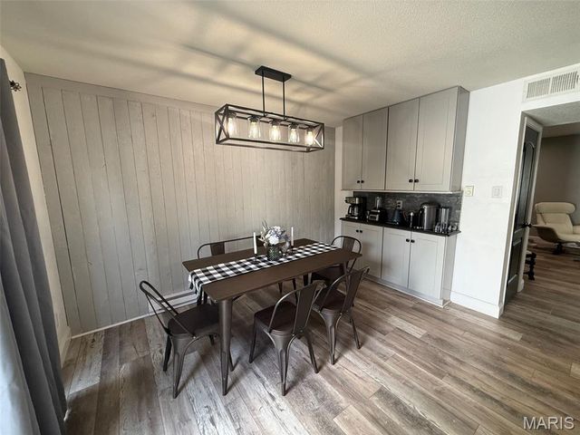 1662 Herault Place, Unincorporated, MO 63125