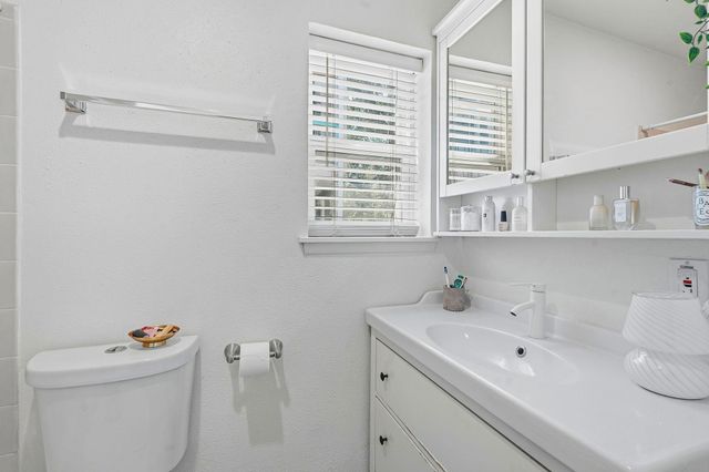 1106 W 22nd ST 1, Austin, TX 78705