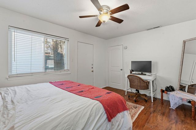 1106 W 22nd ST 1, Austin, TX 78705