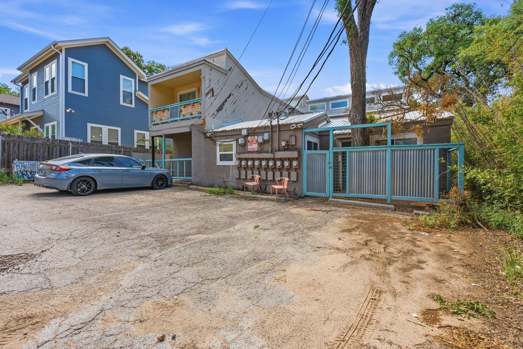 1106 W 22nd ST 1, Austin, TX 78705