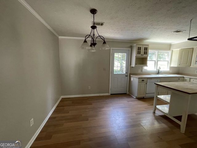 1300 Kennesaw Trace Court NW, Kennesaw, GA 30144