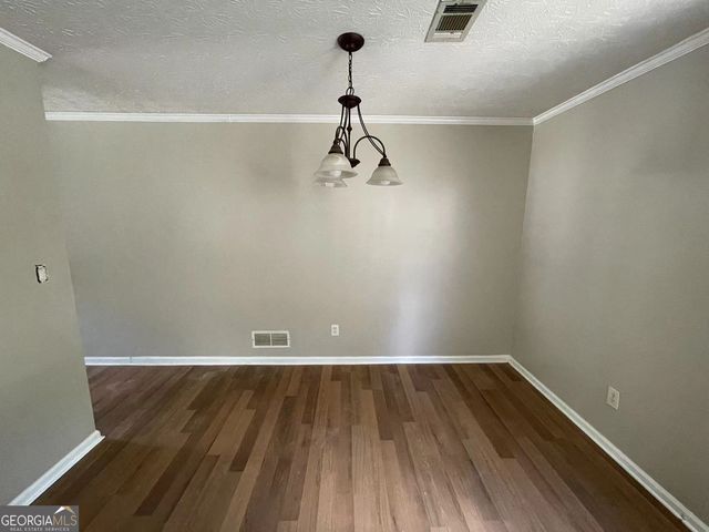1300 Kennesaw Trace Court NW, Kennesaw, GA 30144