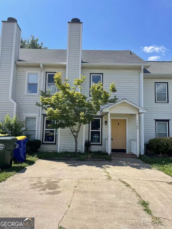 1300 Kennesaw Trace Court NW, Kennesaw, GA 30144