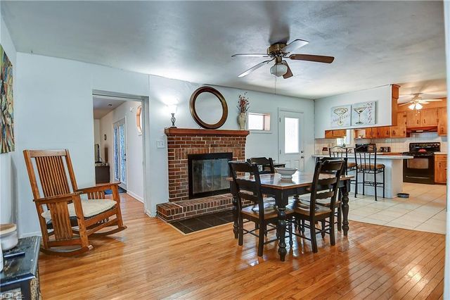 948 Hollywood DR, Chesapeake, VA 23320