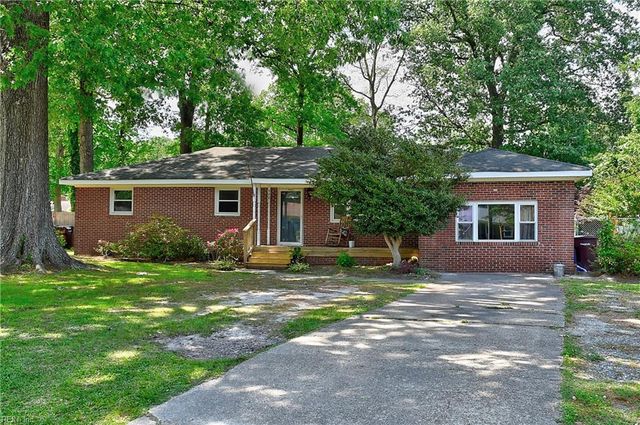 948 Hollywood DR, Chesapeake, VA 23320