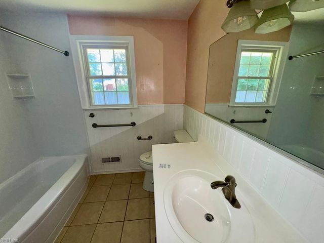1819 Hunters TRL, Norfolk, VA 23518