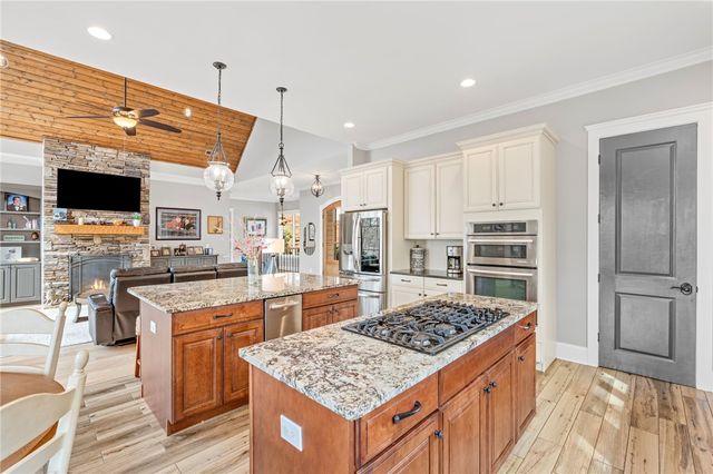 827 Top Ridge Drive, Sunset, SC 29685