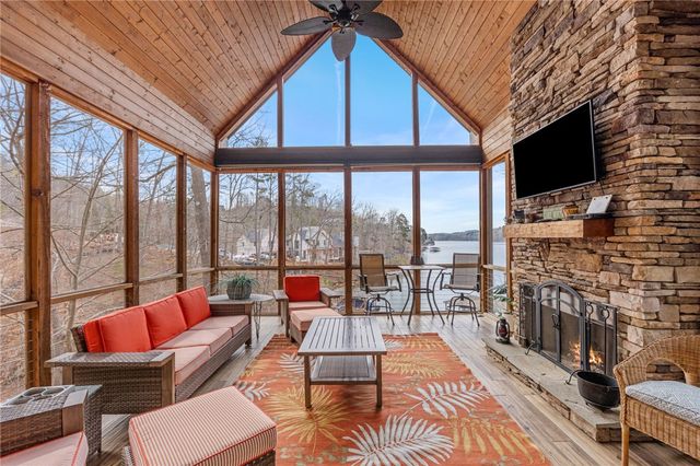 827 Top Ridge Drive, Sunset, SC 29685