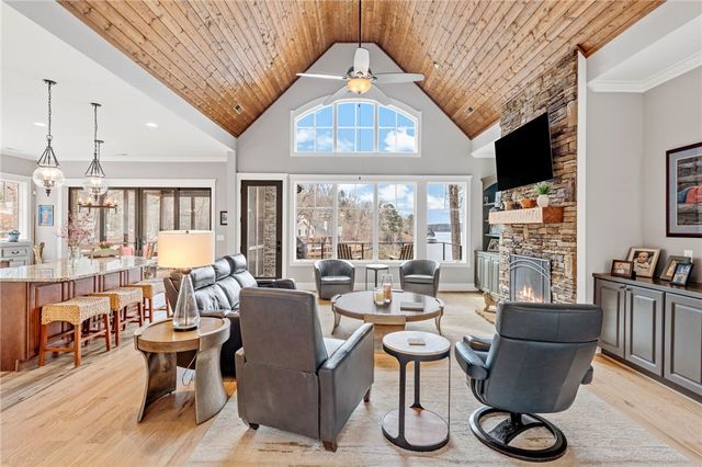 827 Top Ridge Drive, Sunset, SC 29685