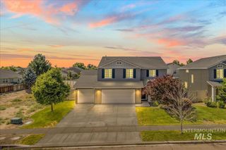 2207 W Neilscott Dr, Nampa, ID 83651