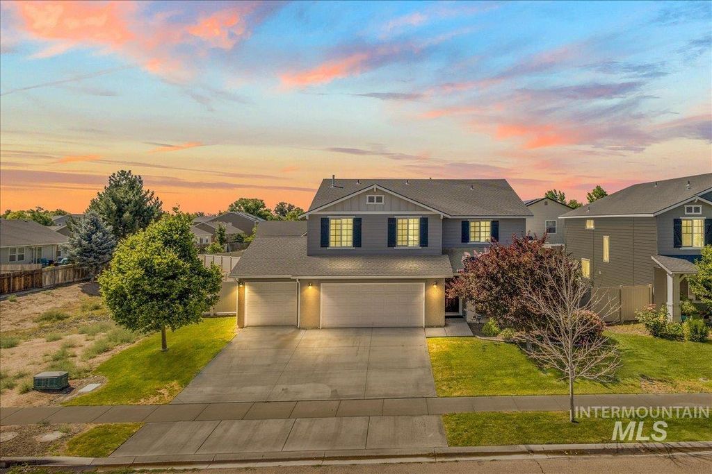 2207 W Neilscott Dr, Nampa, ID 83651