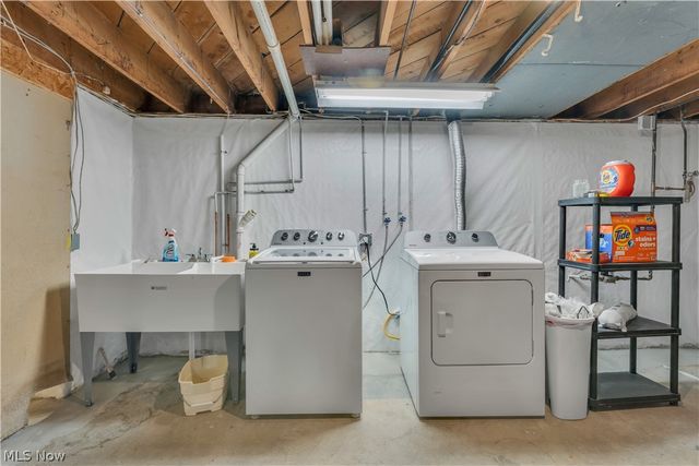 46 Ohlin Drive, New Middletown, OH 44442