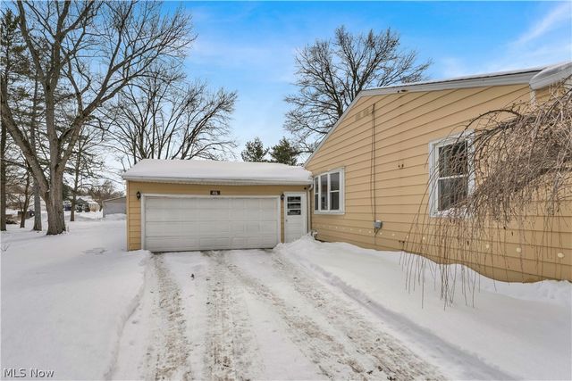 46 Ohlin Drive, New Middletown, OH 44442