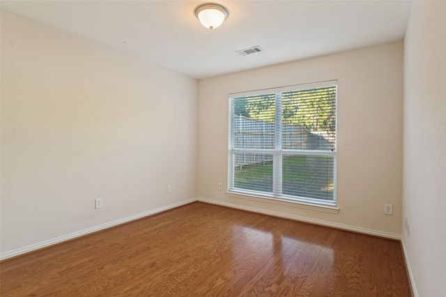 1021 Honeysuckle, Grapevine, TX 76051