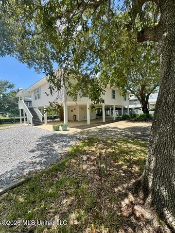 4069 Robin Street, Bay Saint Louis, MS 39520