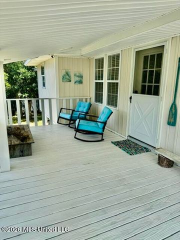 4069 Robin Street, Bay Saint Louis, MS 39520