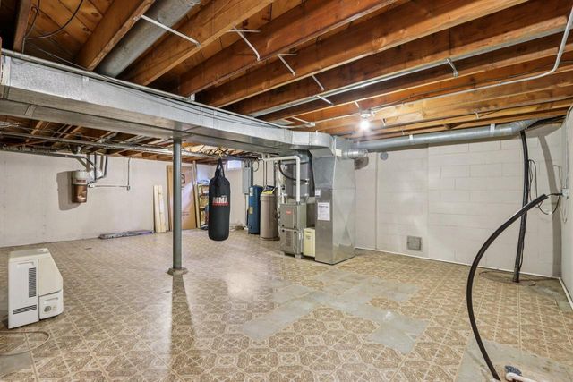 6612 110th STREET, Pleasant Prairie, WI 53158