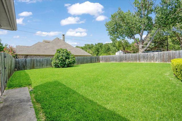 1621 Idlewood Drive, Sherman, TX 75092