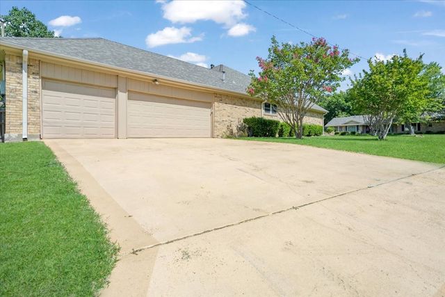 1621 Idlewood Drive, Sherman, TX 75092