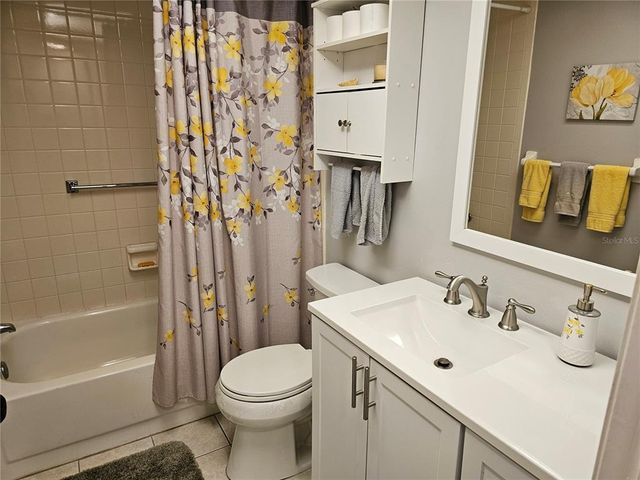 425 30TH AVENUE W C104, Bradenton, FL 34205
