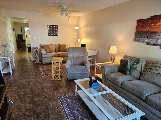 425 30TH AVENUE W C104, Bradenton, FL 34205