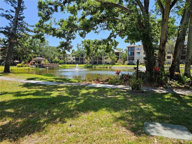 425 30TH AVENUE W C104, Bradenton, FL 34205