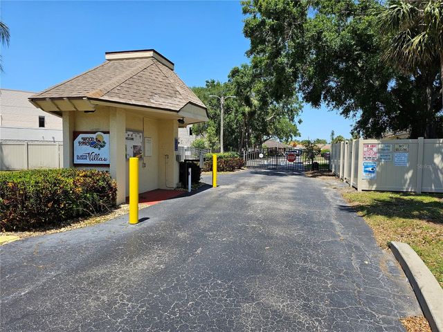 425 30TH AVENUE W C104, Bradenton, FL 34205