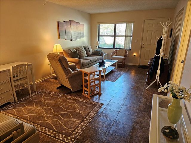 425 30TH AVENUE W C104, Bradenton, FL 34205