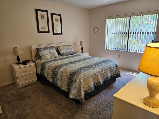 425 30TH AVENUE W C104, Bradenton, FL 34205