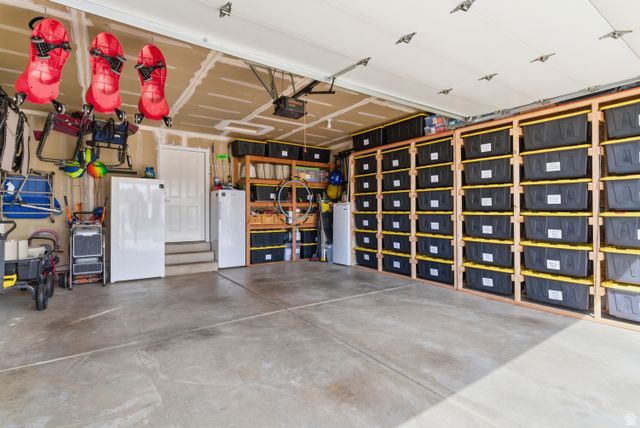 1174 W 1395 N, Clinton, UT 84015