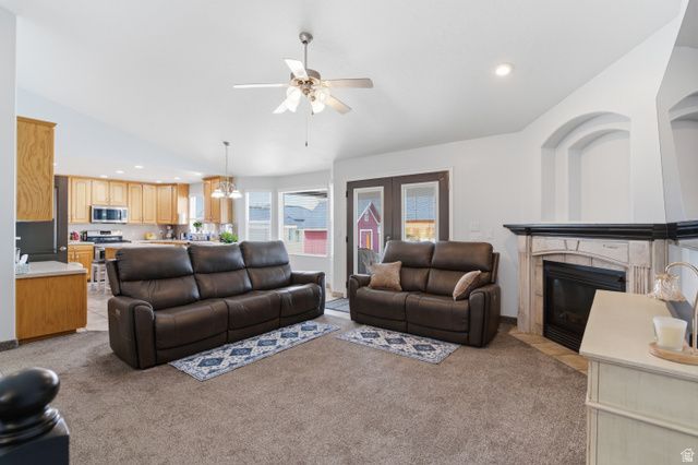 1174 W 1395 N, Clinton, UT 84015