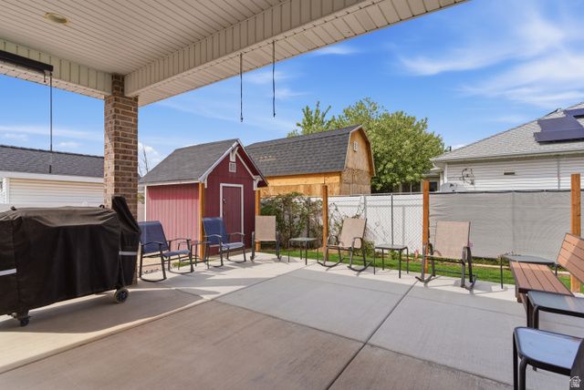 1174 W 1395 N, Clinton, UT 84015