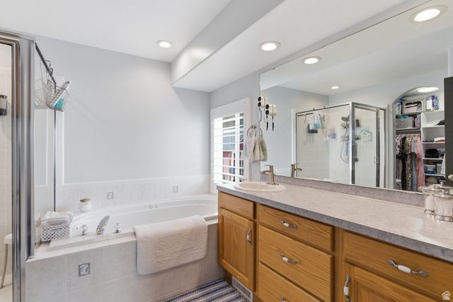 1174 W 1395 N, Clinton, UT 84015