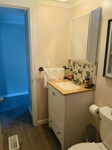 30 Soapstone Lane, Rochester, NH 03867