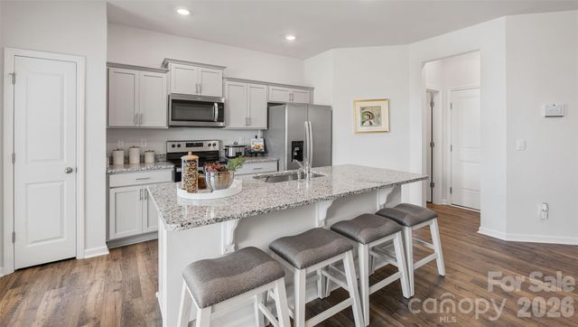 18 Caroline Valley Lane, Hendersonville, NC 28792