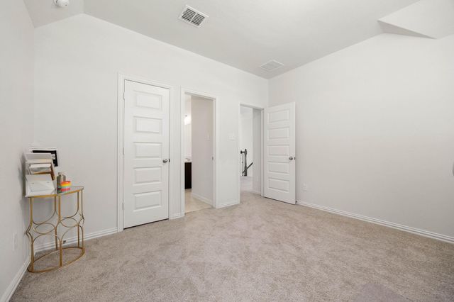 419 Amistad Court, Webster, TX 77598